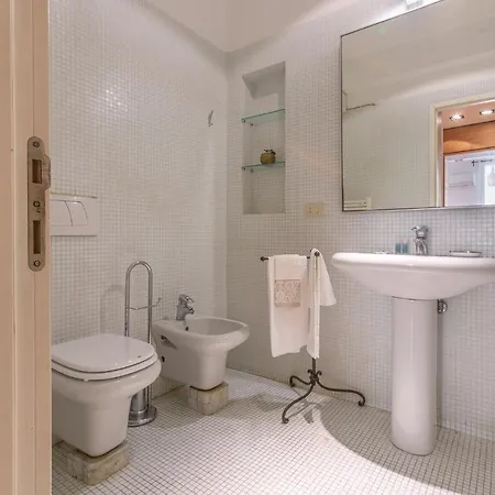 Pleasant With Garden Апартаменты Болонья