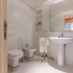 Guesthost - Pleasant With Garden Apartman Bologna