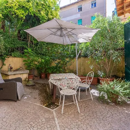 Guesthost - Pleasant With Garden Apartamento *
