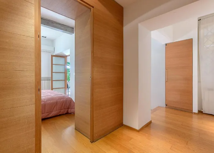 아파트 Guesthost - Pleasant With Garden