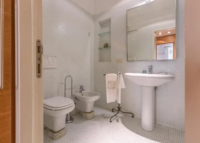 Guesthost - Pleasant With Garden 아파트 볼로냐