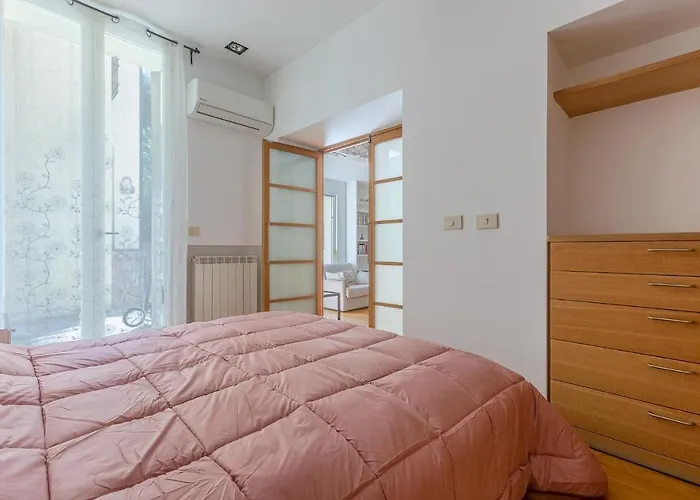 Guesthost - Pleasant With Garden * Bologne